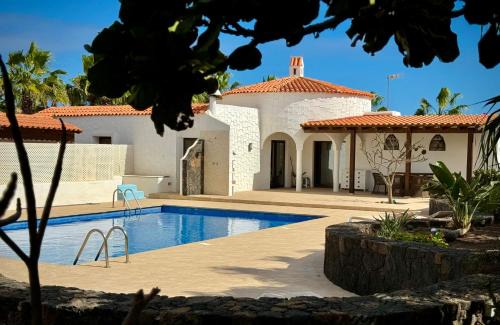 Parque Holandes Casa | Luxury Villa Casa Montana & Pool & Private & Quiet