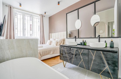 Faubourg-du-Roule Apartamento | Luxury Villa Champs Elysées