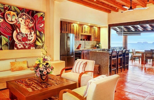 Ixtapa - Zihuatanejo Casa | Luxury Villa con Alberca Privada en Las Palmas