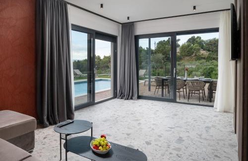 Podstrana Villa | Luxury Villa David's - two heated pool