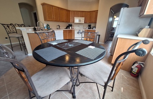 Orange Tree Casa | Luxury Villa - Family Oasis with Private Pool - close to Disney and Universal!