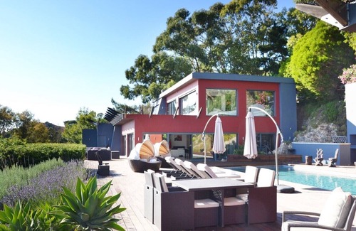 Monserrate Villa | Villa de lujo para 14 personas, en Cascais, con impresionantes vistas al océano.