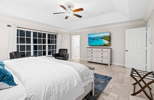 Victoria Park Villa | Luxury Villa Heated Pool in the Heart of Ft. Lauderdale walk to Las Olas