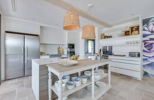 Tourrettes Villa | Villa de lujo en un campo de golf con tenis y piscina, limpieza incluida.