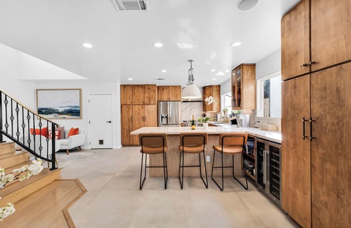 Belmont Shore Casa | Luxury Villa in Belmont Shores 4 Bedrooms 3 Bath