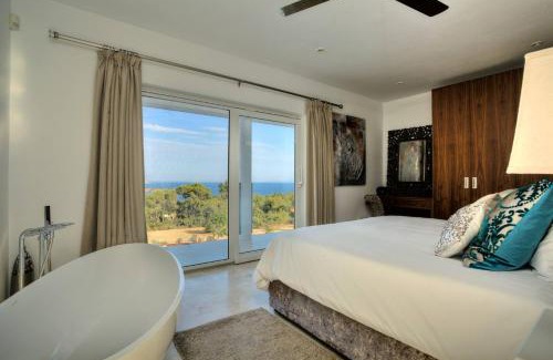 Es Cubells Villa | Luxury Villa In Es Cubells With Stunning Seaviews