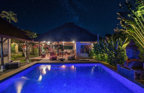 Dyanapura Villa | LUXURY Villa La plancha BEACH (200m to the Beach), Heart of Seminyak (300m)