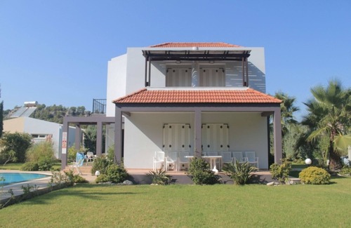 Kolymbia Villa | Villa de lujo, espaciosa y moderna con piscina privada.