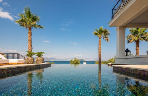 Slatine Villa | Luxury Villa Momento with Pool