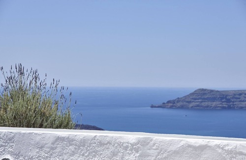 Firostefani Villa | Villa de lujo de 3 dormitorios en la caldera en Santorini