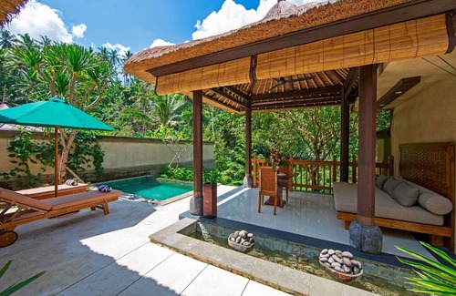 Sambahan Villa | Villa de lujo cerca de Ubud con piscina infinita privada y pabellón de descanso