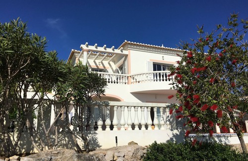 Budens Villa | Villa de lujo en un complejo de golf con piscina privada, vistas lejanas y wifi gratis