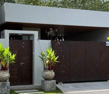 Ban Mut Dok Khao Villa | Luxury Villa Phuket