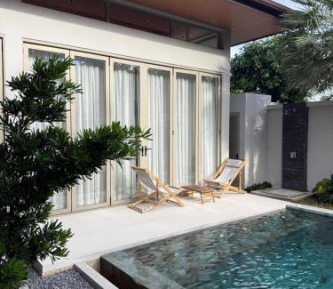 Ban Mut Dok Khao Villa | Luxury Villa Phuket
