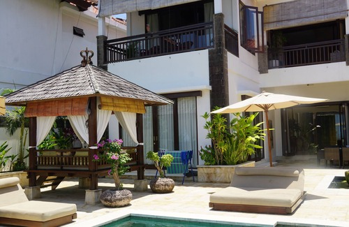 Jimbaran Villa | de lujo de 4 dormitorios villa con el golf, playas de surf y vistas al mar