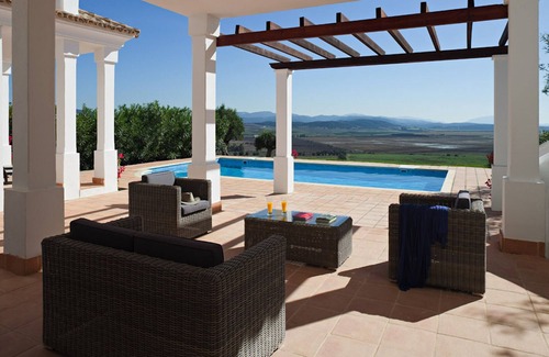 Benalup-Casas Vieja Villa | Villa de lujo-piscina privada con vista a la vega (limpieza salida incl.)