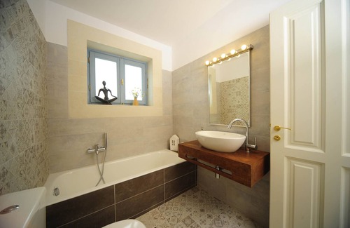 Akrotiri Villa | Luxury Villa | Private pool, seaview, close to the city
