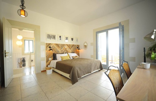 Akrotiri Villa | Luxury Villa | Private pool, seaview, close to the city