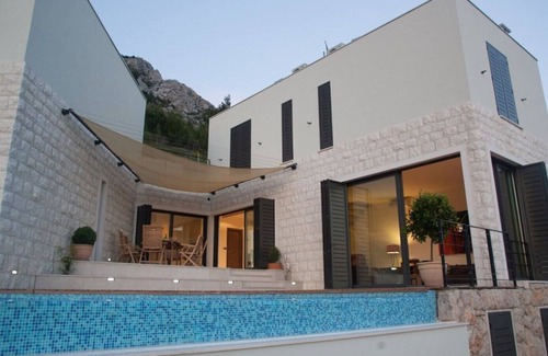 Mimice Villa | Villa Royal Residence Mimice de lujo con piscina privada y vista al mar en Mimice - Omiš