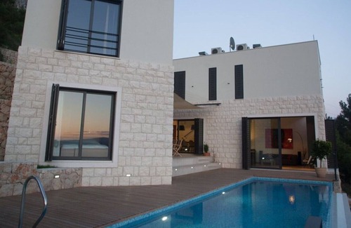 Mimice Villa | Villa Royal Residence Mimice de lujo con piscina privada y vista al mar en Mimice - Omiš