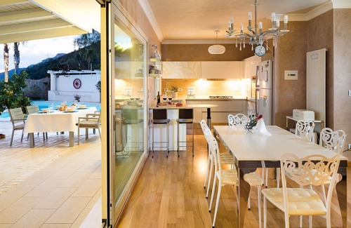 Letojanni Villa | Villa en Letojanni con 4 habitaciones, capacidad 8