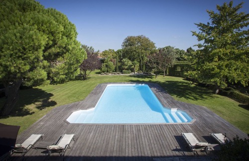 Angoulins Casa | Hermosa y lujosa residencia con piscina en el corazón del pueblo cerca de las playas.
