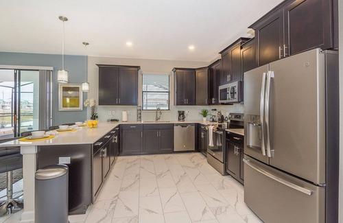 Kissimmee Villa | Lujosa Villa Storey Lake 15min→Disney, piscina privada + sin cargos adicionales