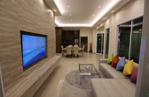 Nong Prue Villa | Villa de lujo con piscina AD 3BR / 6-8 personas