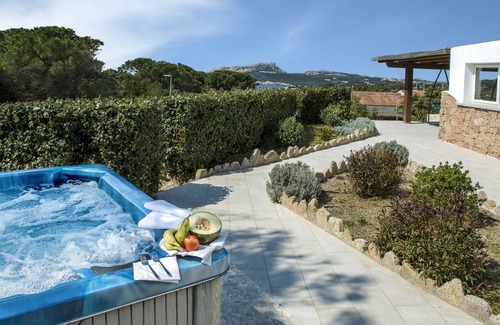 Santa Reparata Villa | VILLA DE LUJO CON JACUZZI Y VERANDA VISTA AL MAR