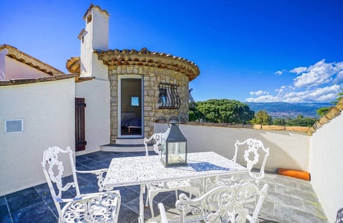 Tanneron Casa | Luxury villa with a view, 15 min away from the sea