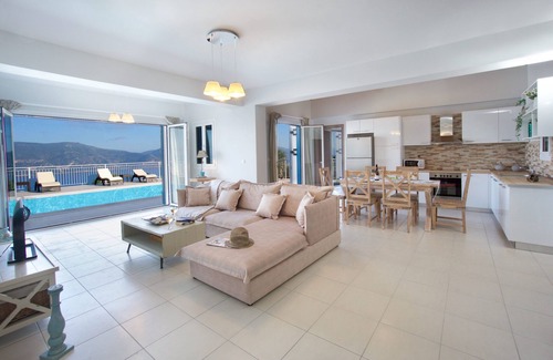 Katsarata Villa | Villa de lujo con impresionantes vistas al mar, piscina privada, cerca de la bahía de Fiskardo