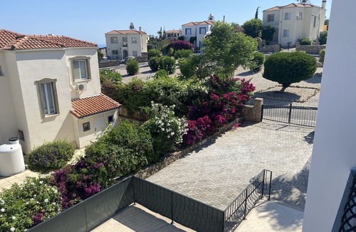 Arapkoy Villa | Villa de lujo con vistas al mar ya la montaña. Gran piscina privada y WIFI