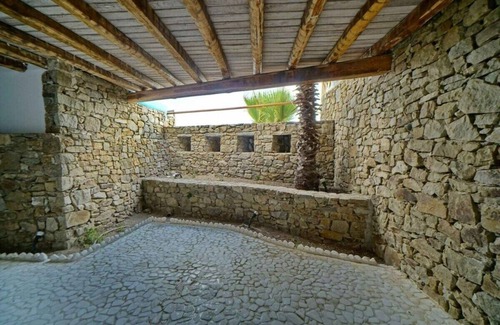 Faros Armenistis Casa | Luxury Villa with Infinity Pool and Helipad