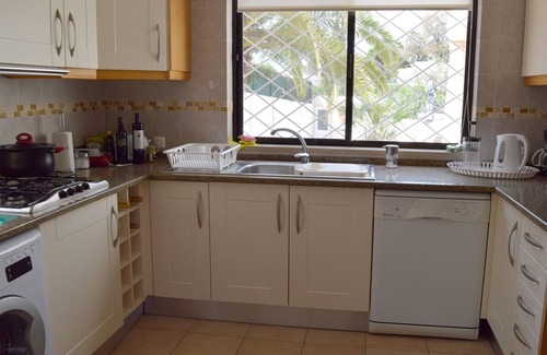 Albufeira Villa | Villa de lujo con gran piscina privada y vistas al parque