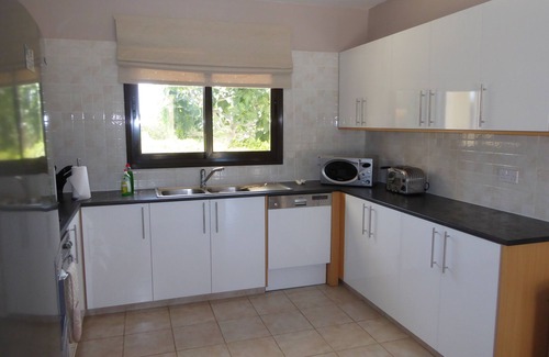 Kouklia Villa | Villa de lujo con piscina privada climatizada y vistas al mar en el valle secreto Wi-fi gratuito