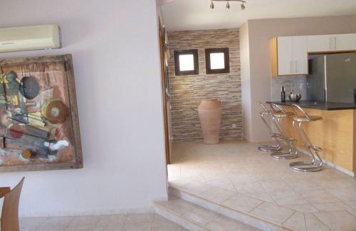 Kouklia Villa | Villa de lujo con piscina privada climatizada y vistas al mar en el valle secreto Wi-fi gratuito