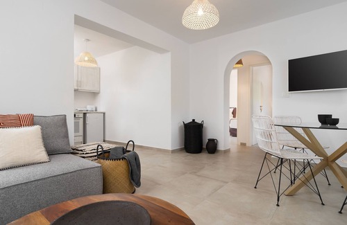 Naxos Villa | Luxury villa with private outdoor swimming pool, 5 min walk from the sea.