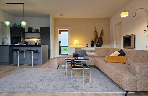 Zeewolde Casa | Villa en Países Bajos con Muelle Privado