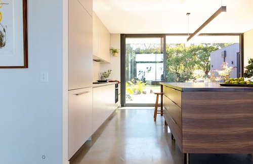 Red Hill Casa | Luxury Villas Allambee at Red Hill (Farm Stay)