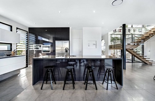 Surfers Paradise Casa | Luxury Villas Bluewater Oasis (Heated Pool)