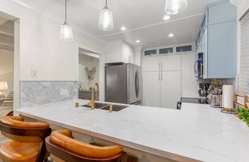 Solana Beach Condominio | Luxury Villas of Solana Beach W A/C 2 minutes to BEACH, w/racquetball, pool& spa