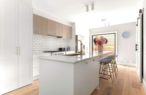 Elwood Casa | Luxury Villas Shelley St (Pet Friendly)