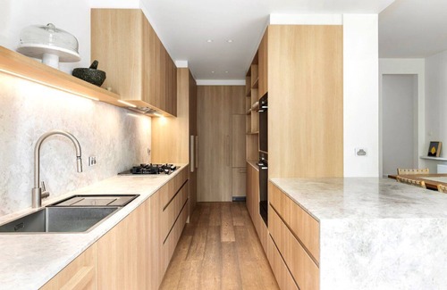 South Yarra Casa | Luxury Villas Sorrento House (With Car Parking)