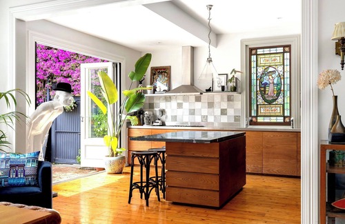 St Kilda Casa | Luxury Villas St Kilda West Beach (Walk to the beach)