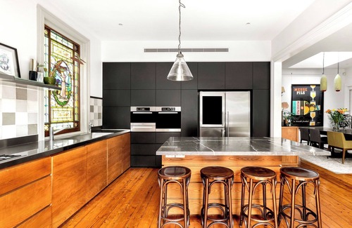 St Kilda Casa | Luxury Villas St Kilda West Beach (Walk to the beach)