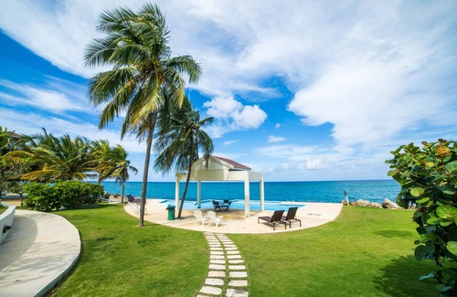 Tower Isle Condominio | Waterfront de lujo 1/1 con piscina y gimnasio