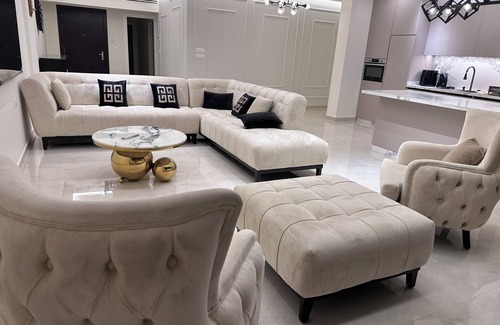 Jnah Apartamento | Luxury waterfront 3 bedroom apartment with AC, WiFi in Beirut - Jnah.
