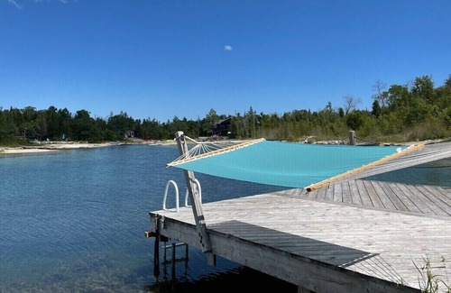 Stokes Bay Cabaña | Luxury Waterfront Retreat