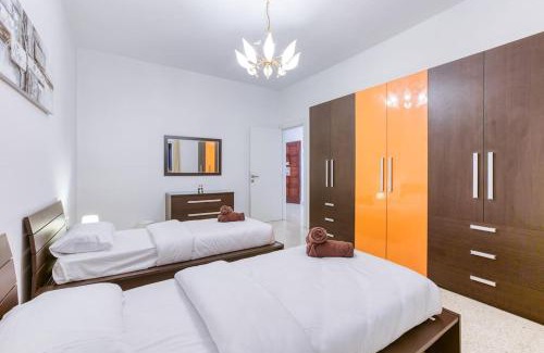 Sliema Apartamento | Luxury Waterfront Stay in Prime Sliema Area