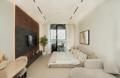 Madinat Zayed Apartamento | Luxury Waterfront Studio in Business Bay with Private Pool Trillionaire Residences by PNB Living
